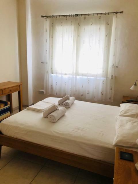 Appartamento Caiti'S Place Paphos Esterno foto