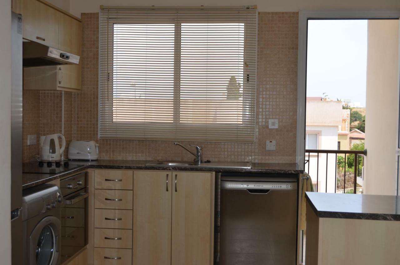 Appartamento Caiti'S Place Paphos Esterno foto