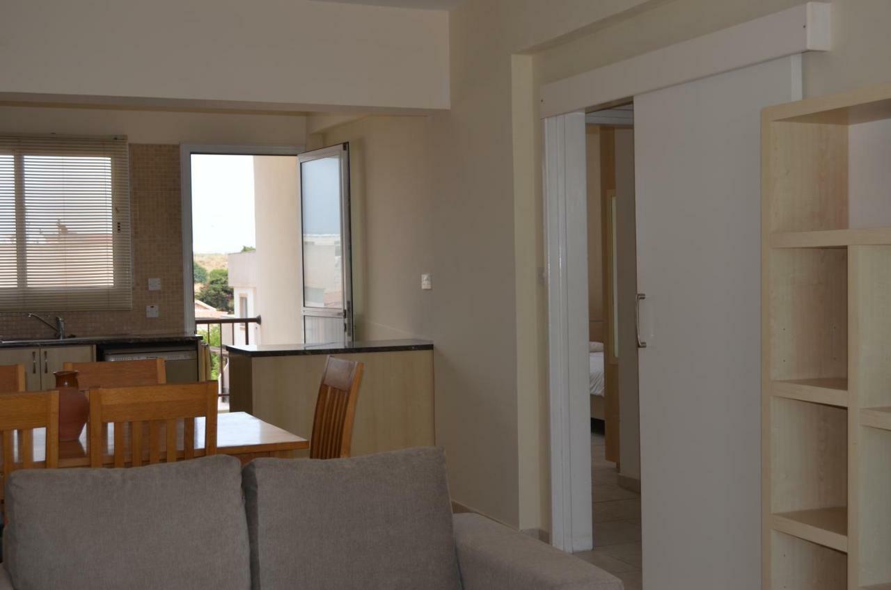 Appartamento Caiti'S Place Paphos Esterno foto