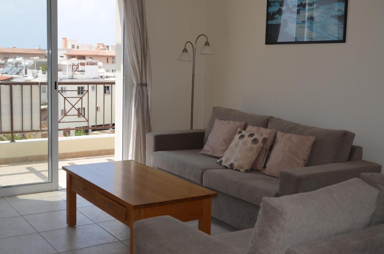 Appartamento Caiti'S Place Paphos Esterno foto